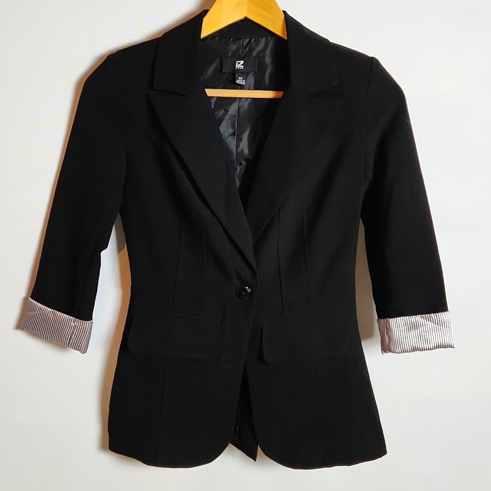 IZ Byer Black Blazer/Jacket Striped cuff Sz-XS
